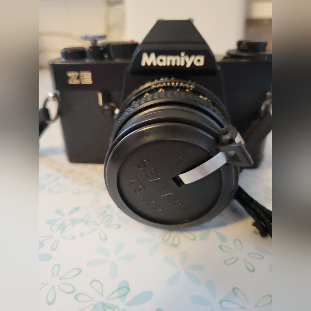VTG Mamiya ZE 35mm camera w Sekor 50 mm lens, shutter works, preowned EUC